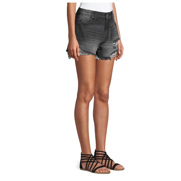 Destructed Mom Short. Color: black - Picture 4 of 7